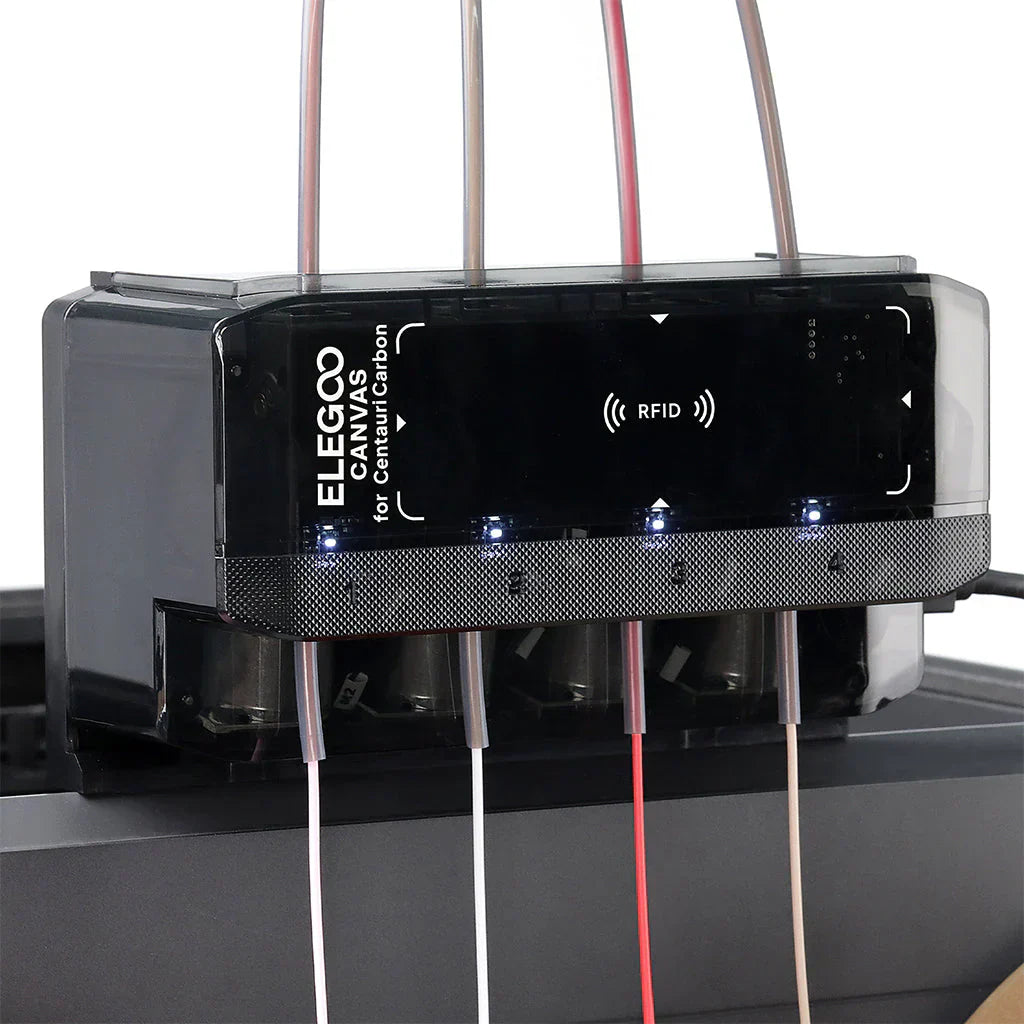 O sistema Elegoo Canvas para Centauri Carbon instalado com quatro filamentos em cada ranhura