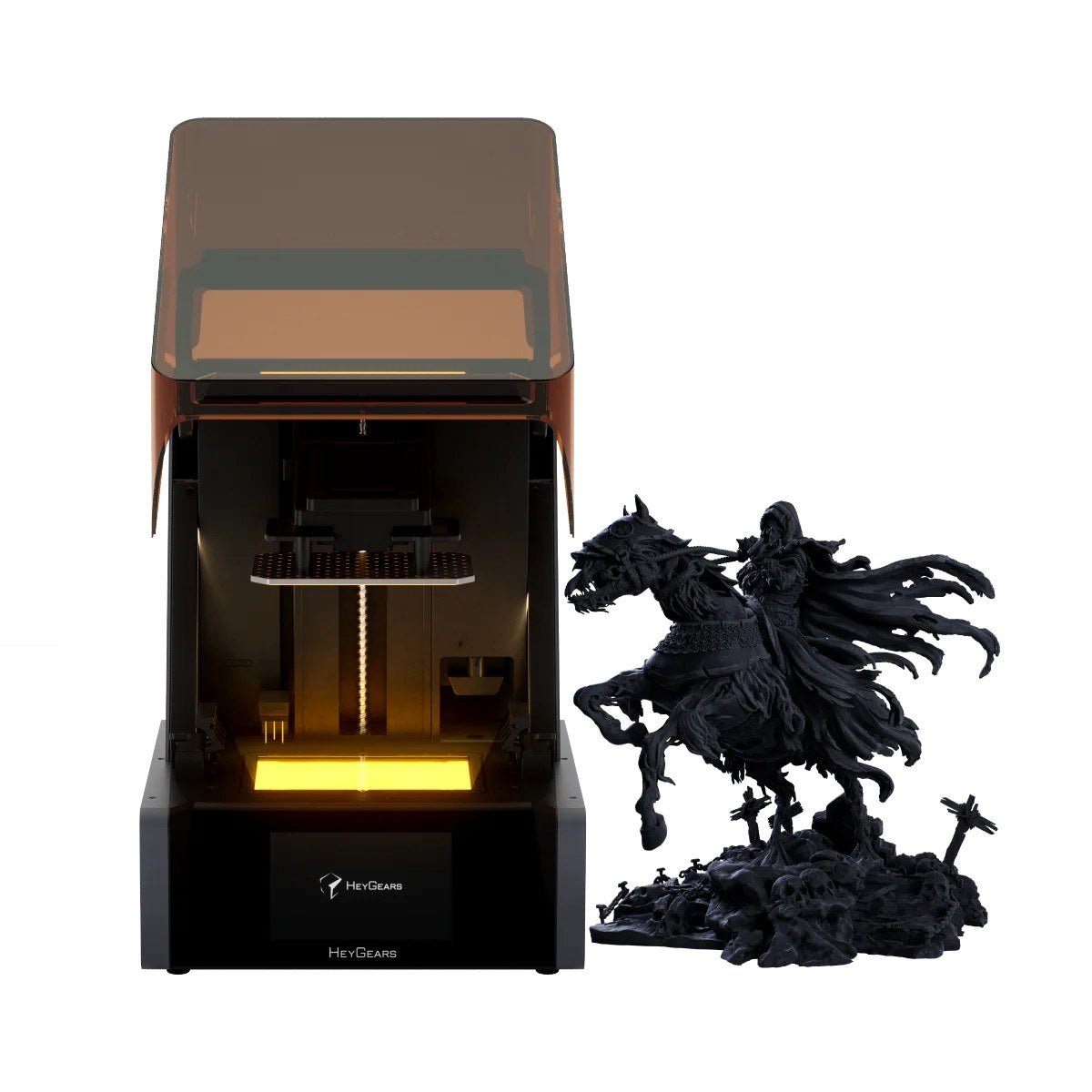 Figura detallada impresa en resina negra junto a la HeyGears Reflex Turbo